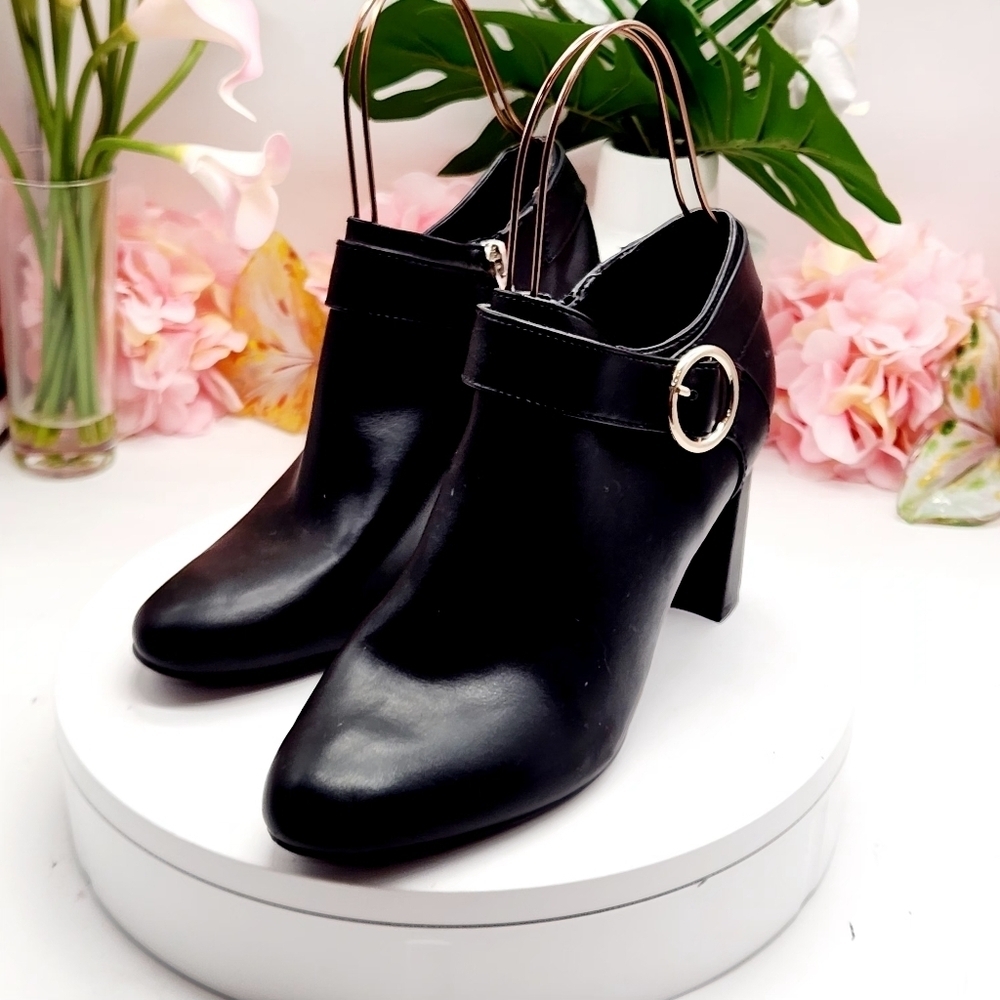 Michael By Michael Shannon Coraline Bkack Ankle Booties